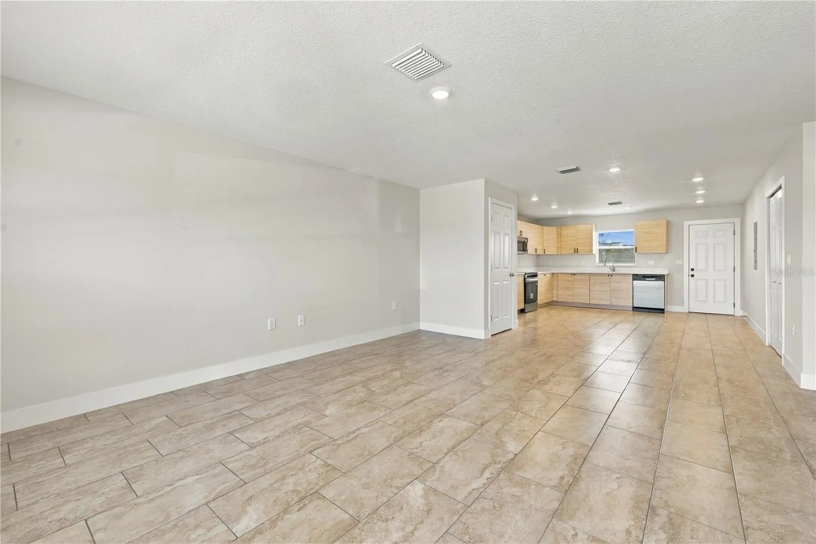 425 PEARL ST
