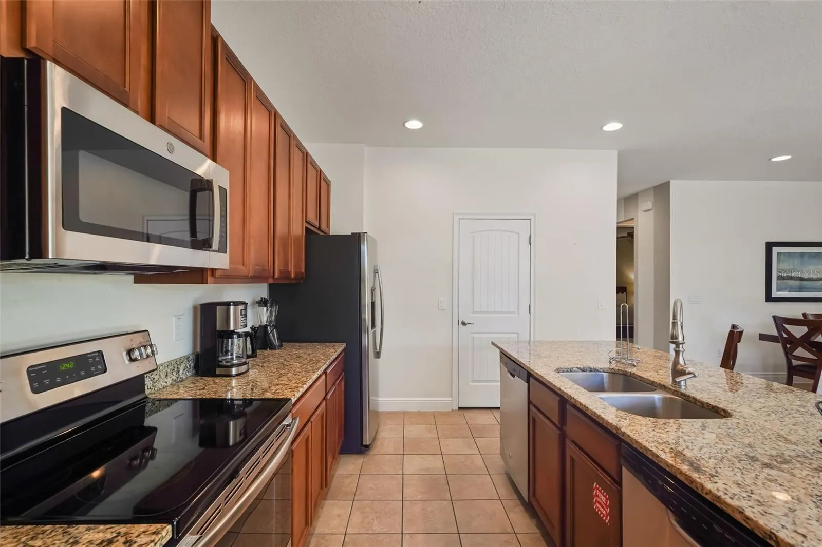 231 MINTON LOOP