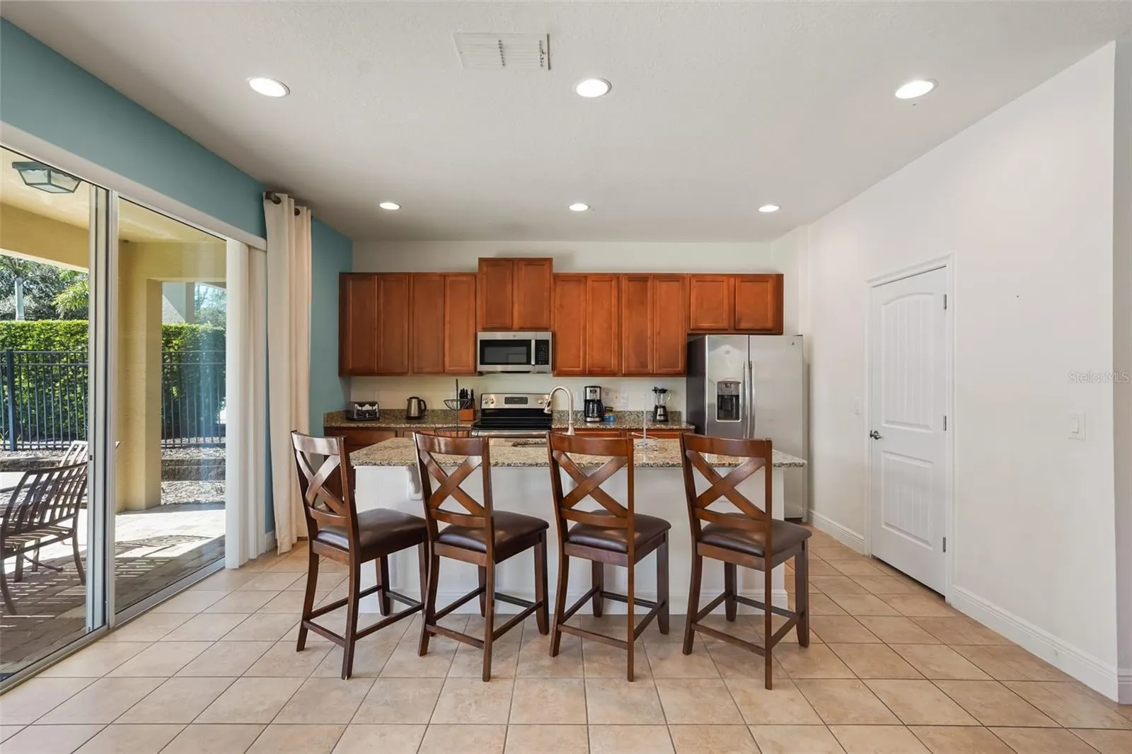 231 MINTON LOOP