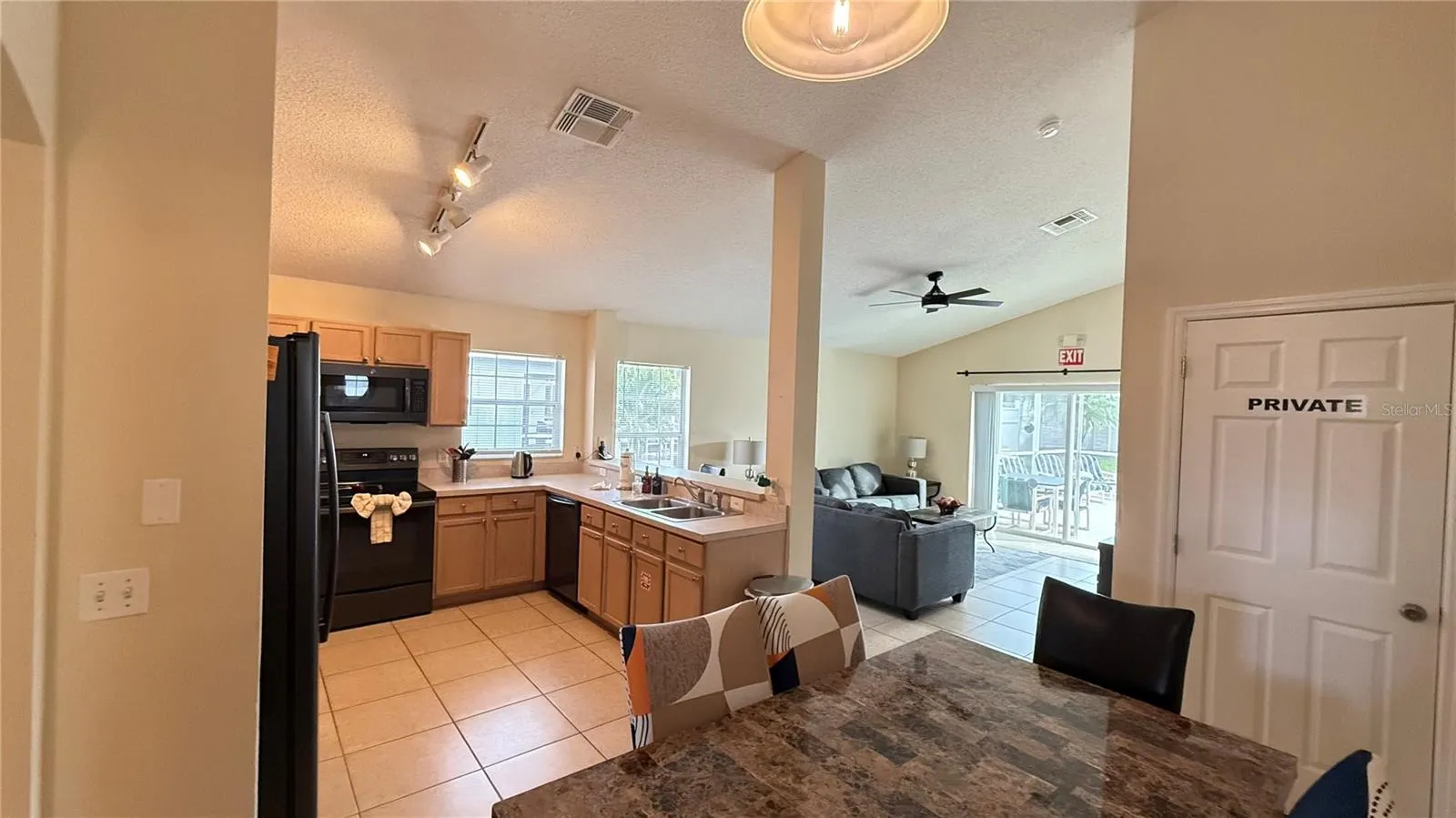 7979 MAGNOLIA BEND CT