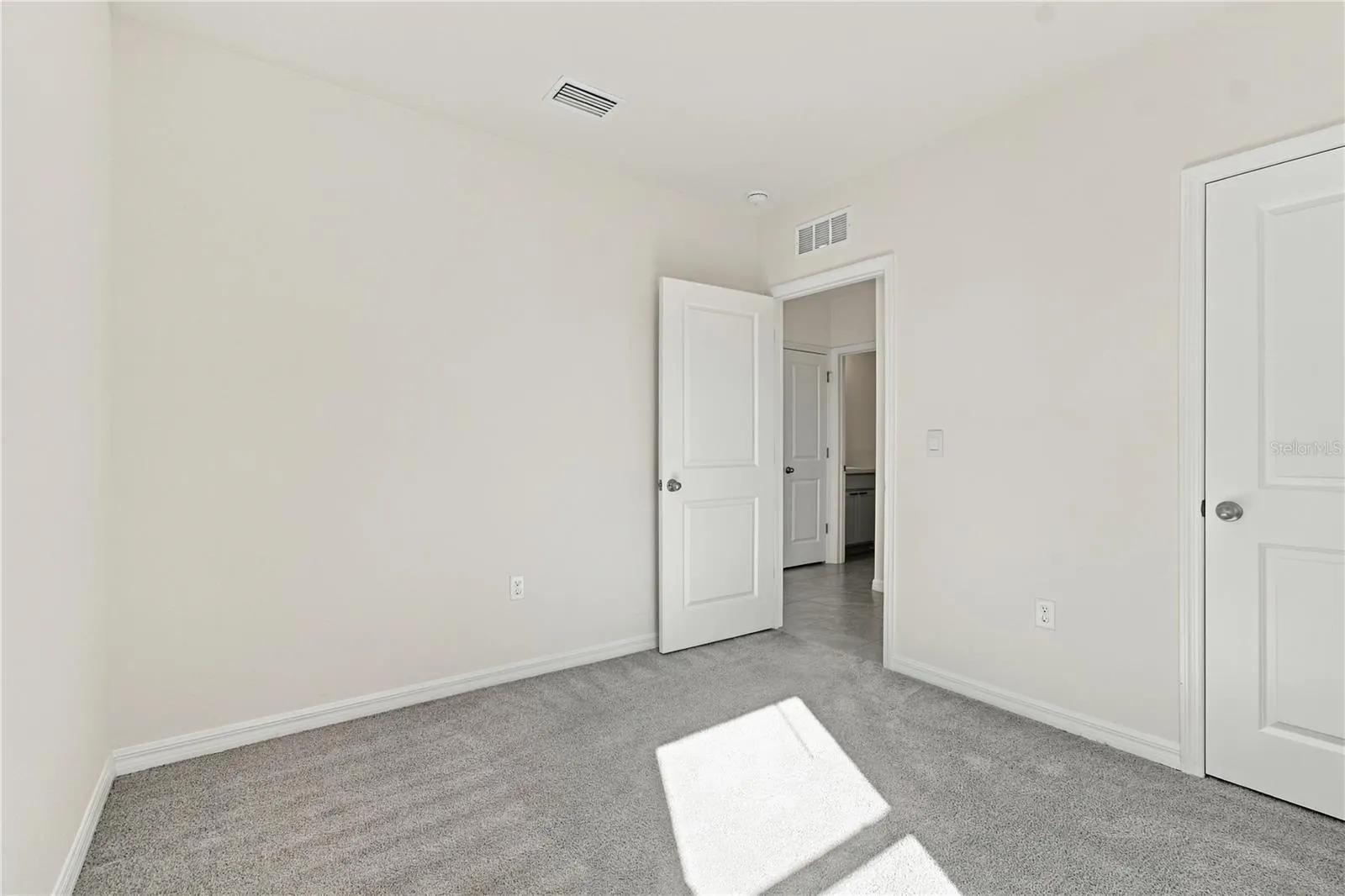 3527 MAPLE GROVE WAY
