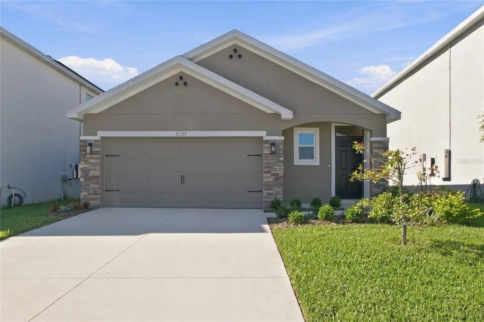 3527 MAPLE GROVE WAY