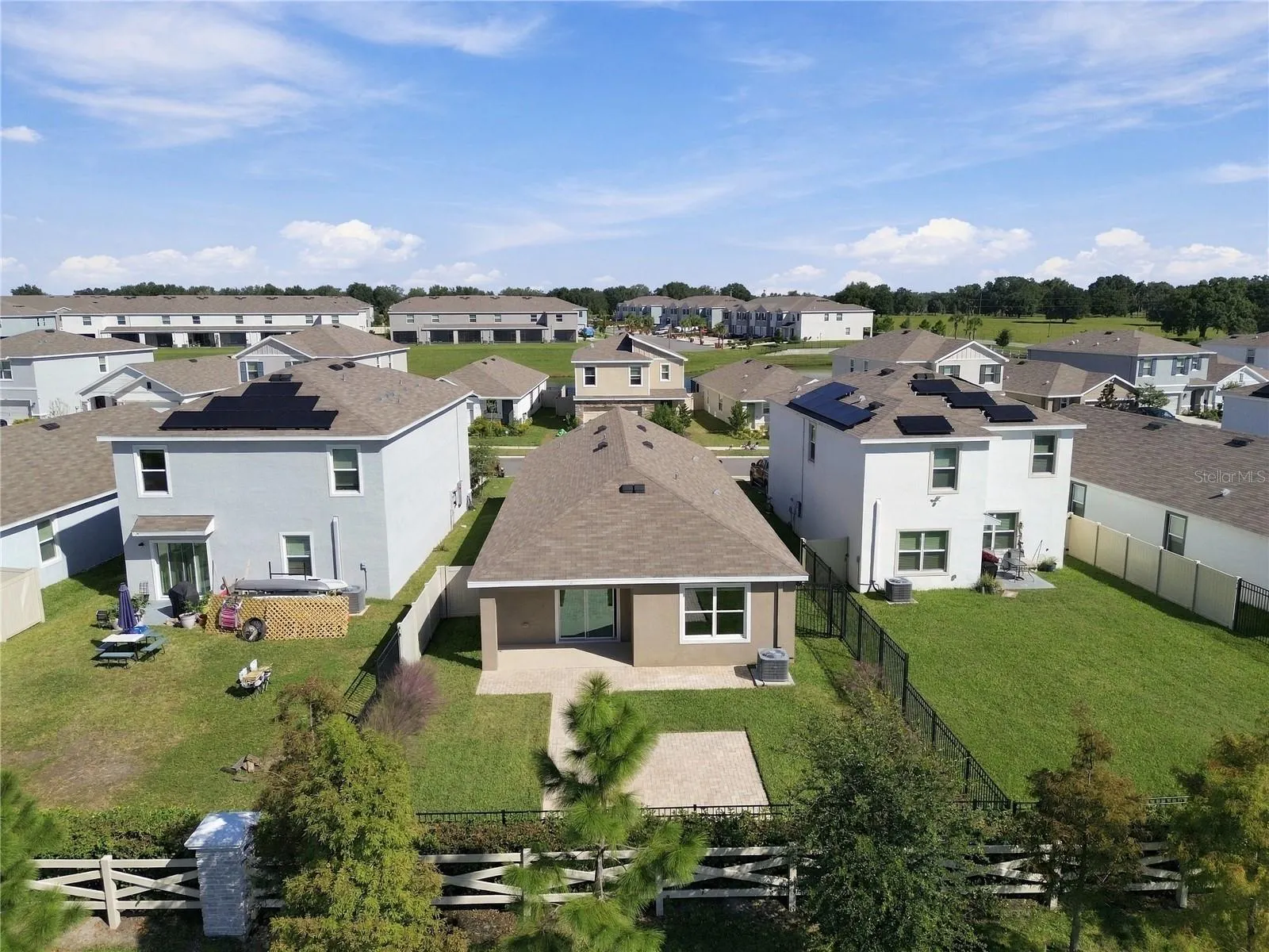 3527 MAPLE GROVE WAY