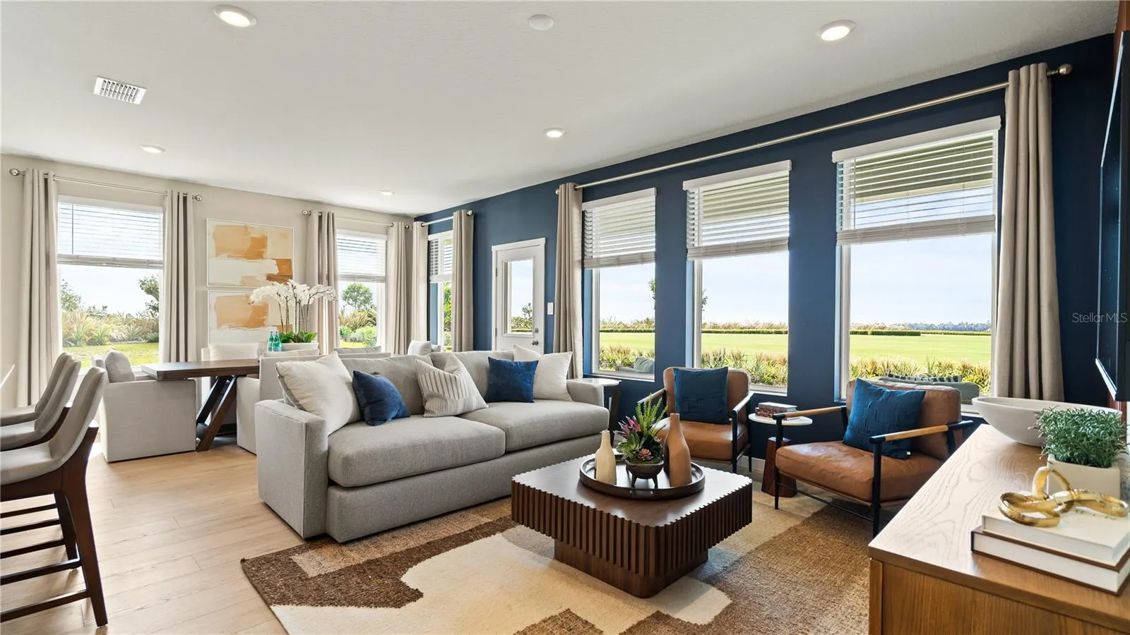 335 CASTLEVIEW DR