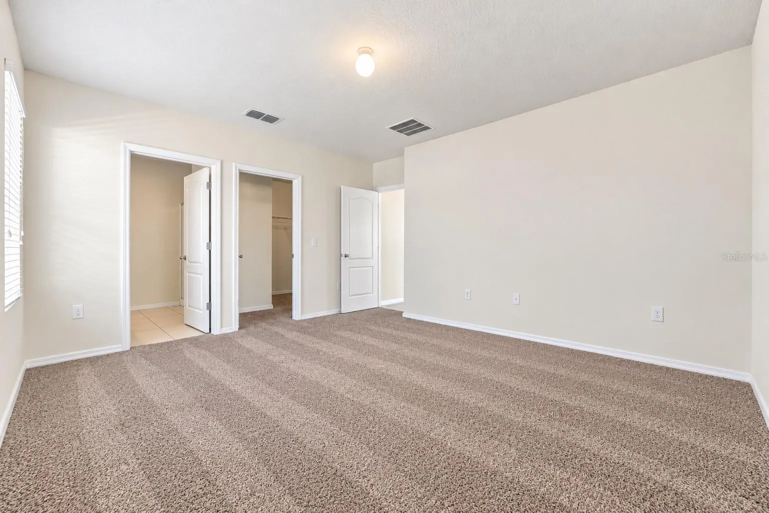 320 ABERDEEN DR