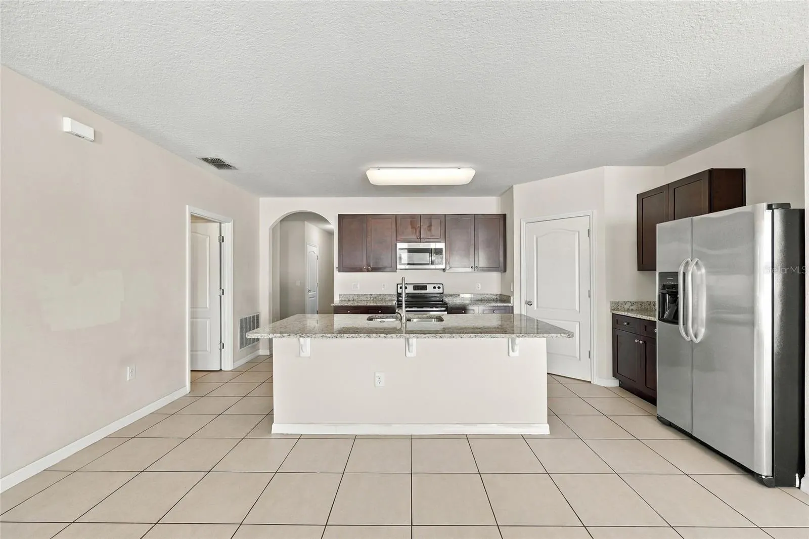 320 ABERDEEN DR