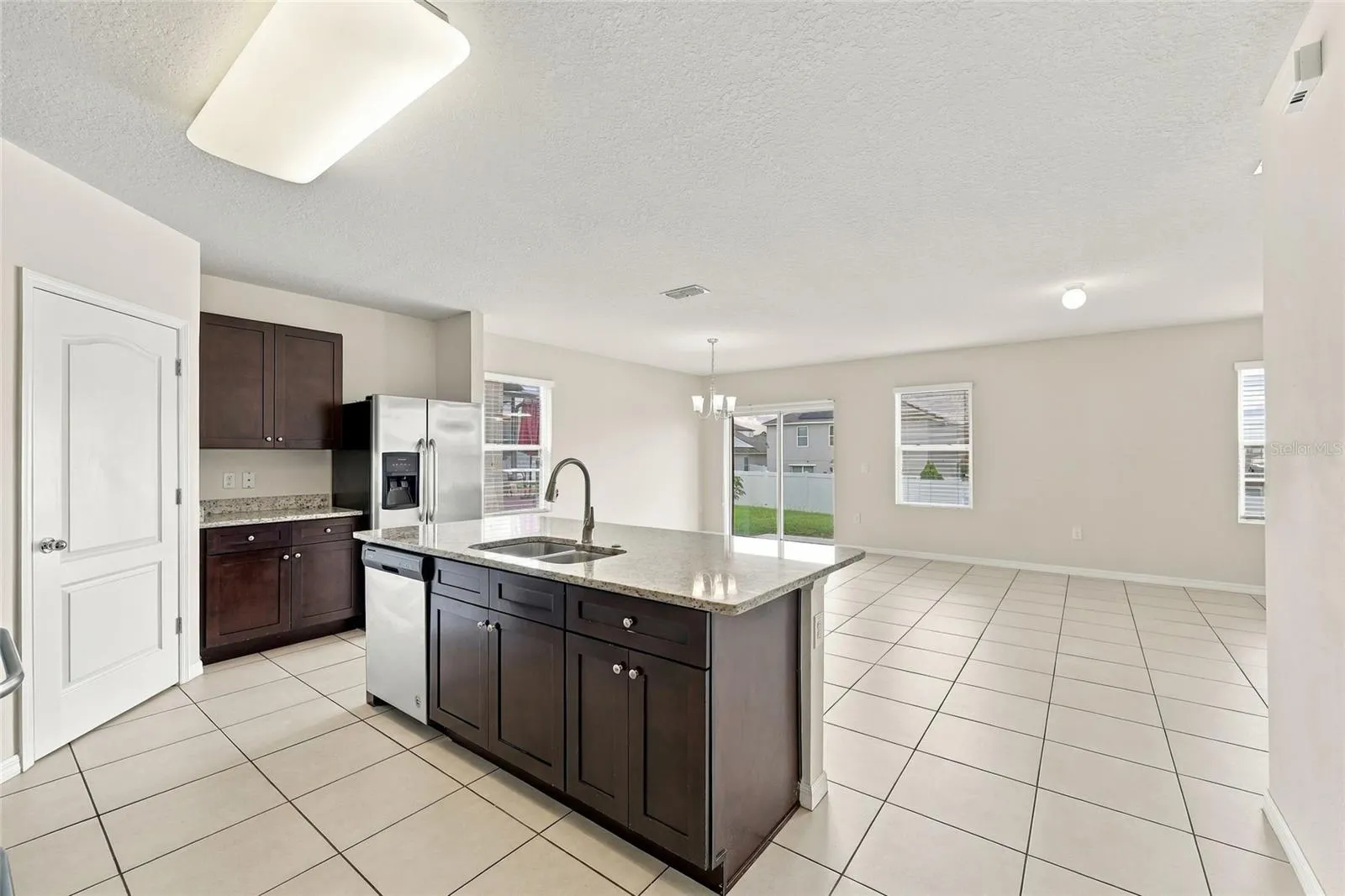 320 ABERDEEN DR