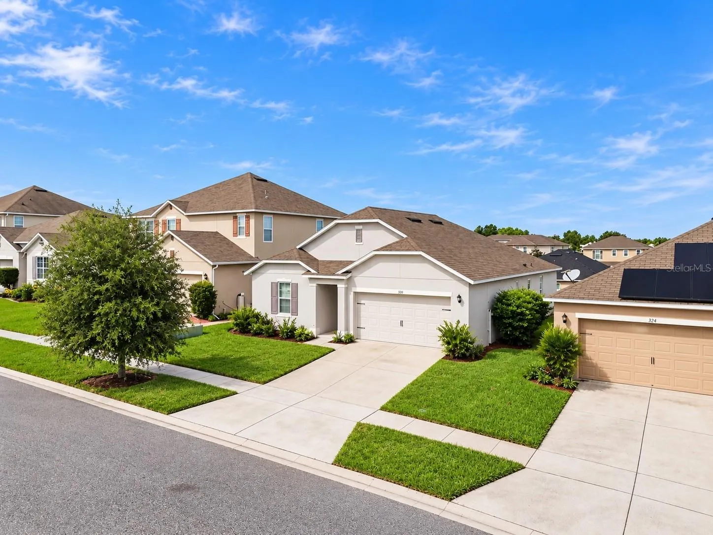 320 ABERDEEN DR
