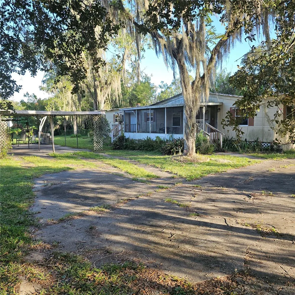 613 CARPENTER RD