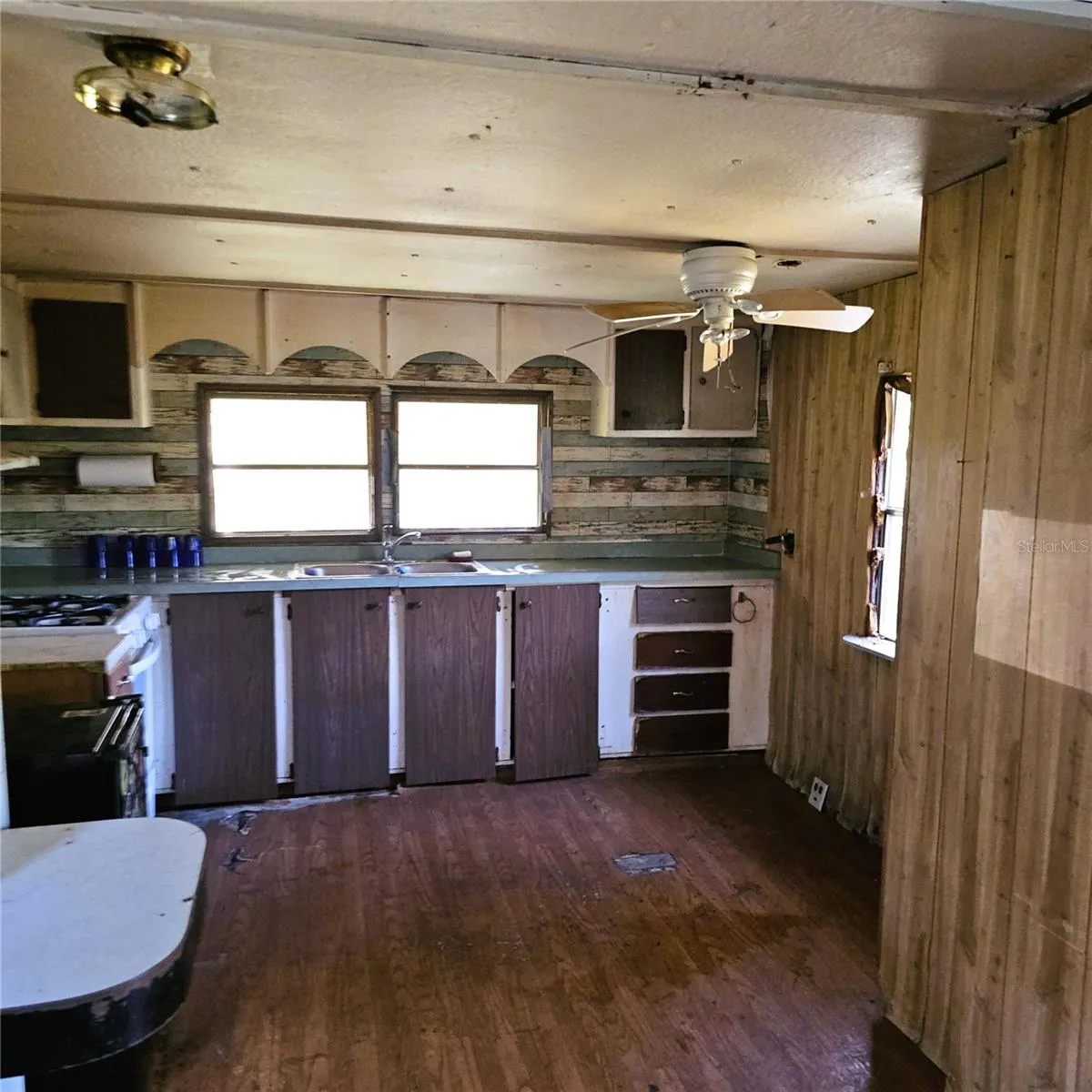 613 CARPENTER RD