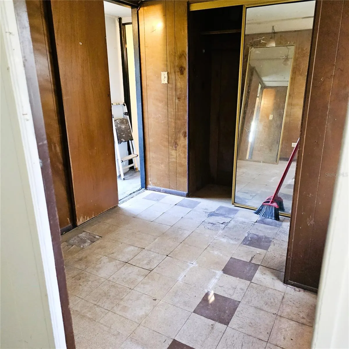 613 CARPENTER RD