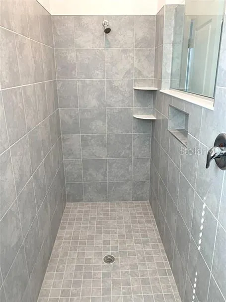 1374 BRENTWOOD DR