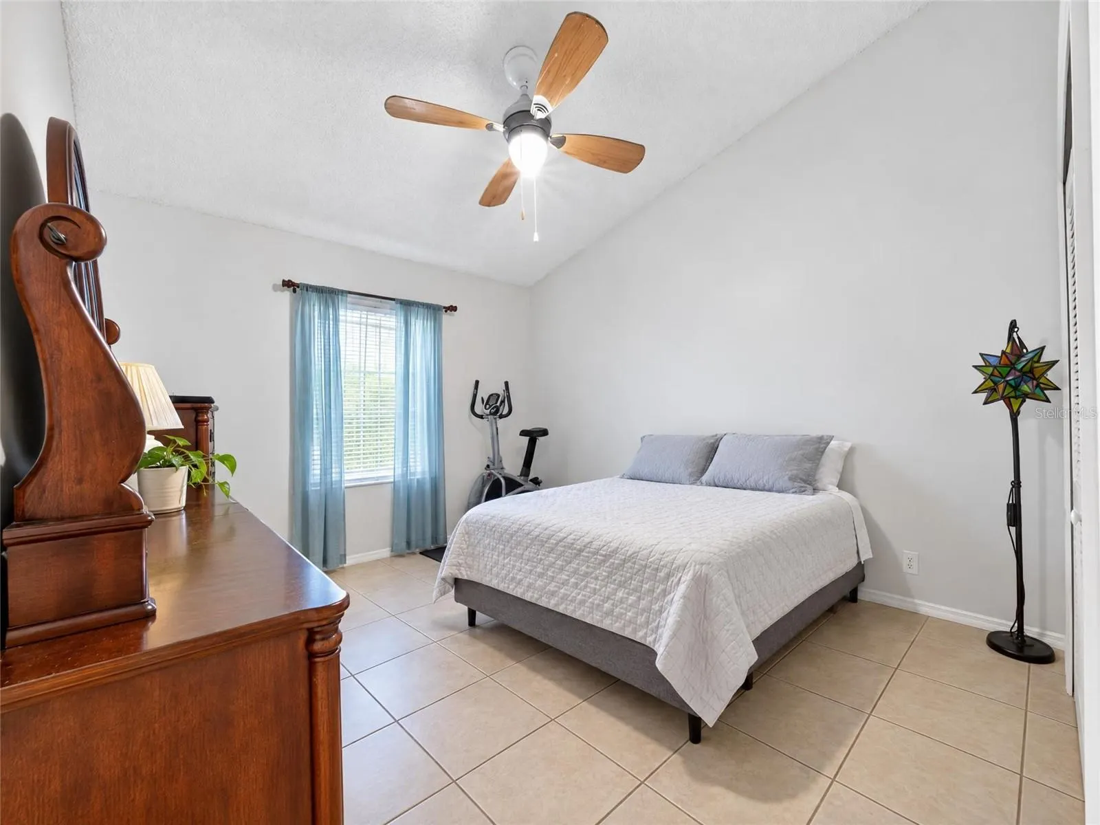 3700 BRAMBLE CT