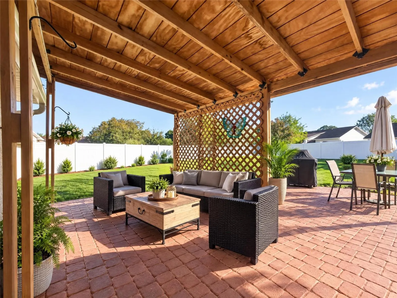 3700 BRAMBLE CT