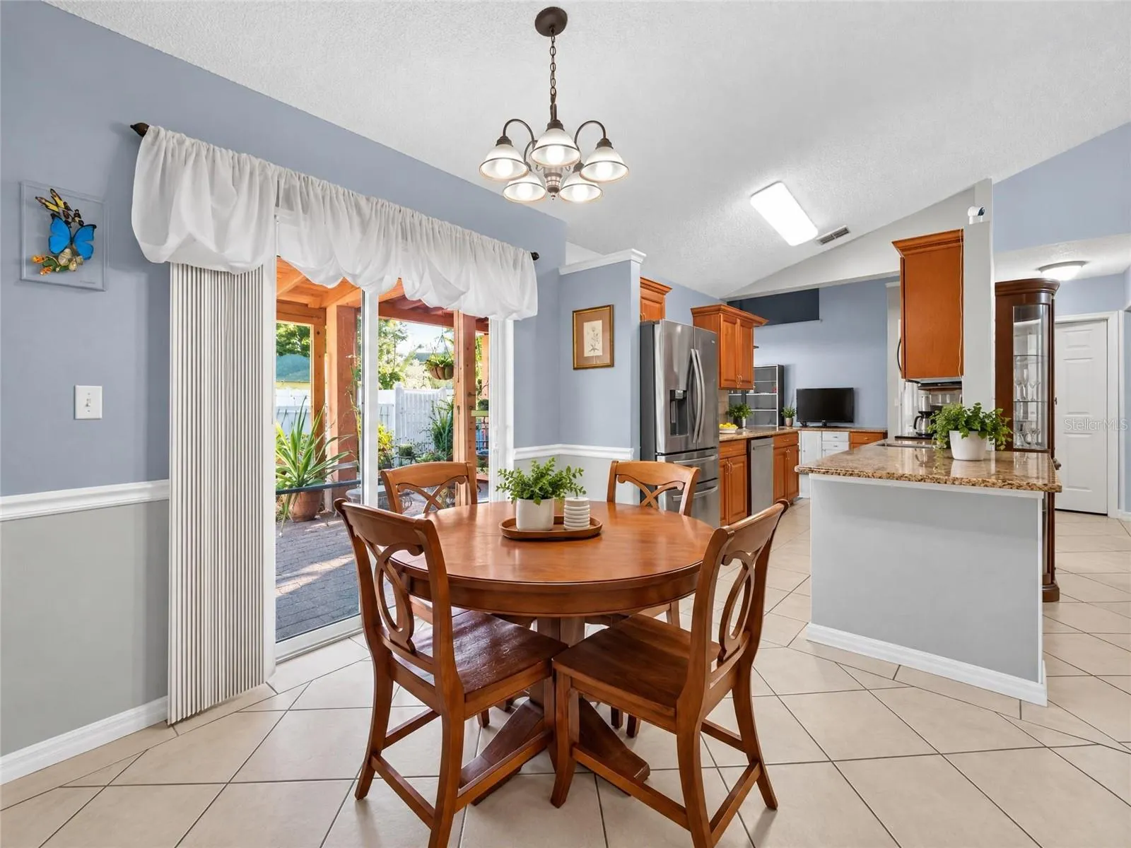 3700 BRAMBLE CT