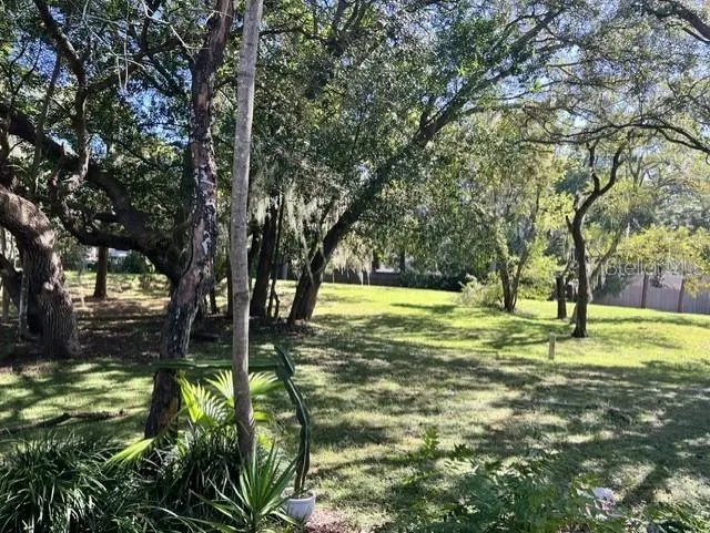 569 DARBY WAY