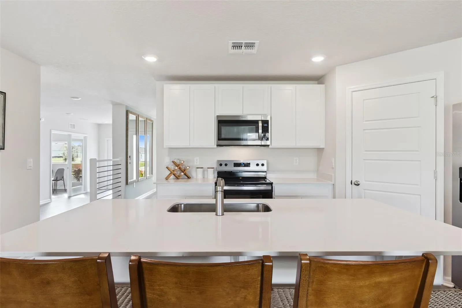2746 ADELINE AVE