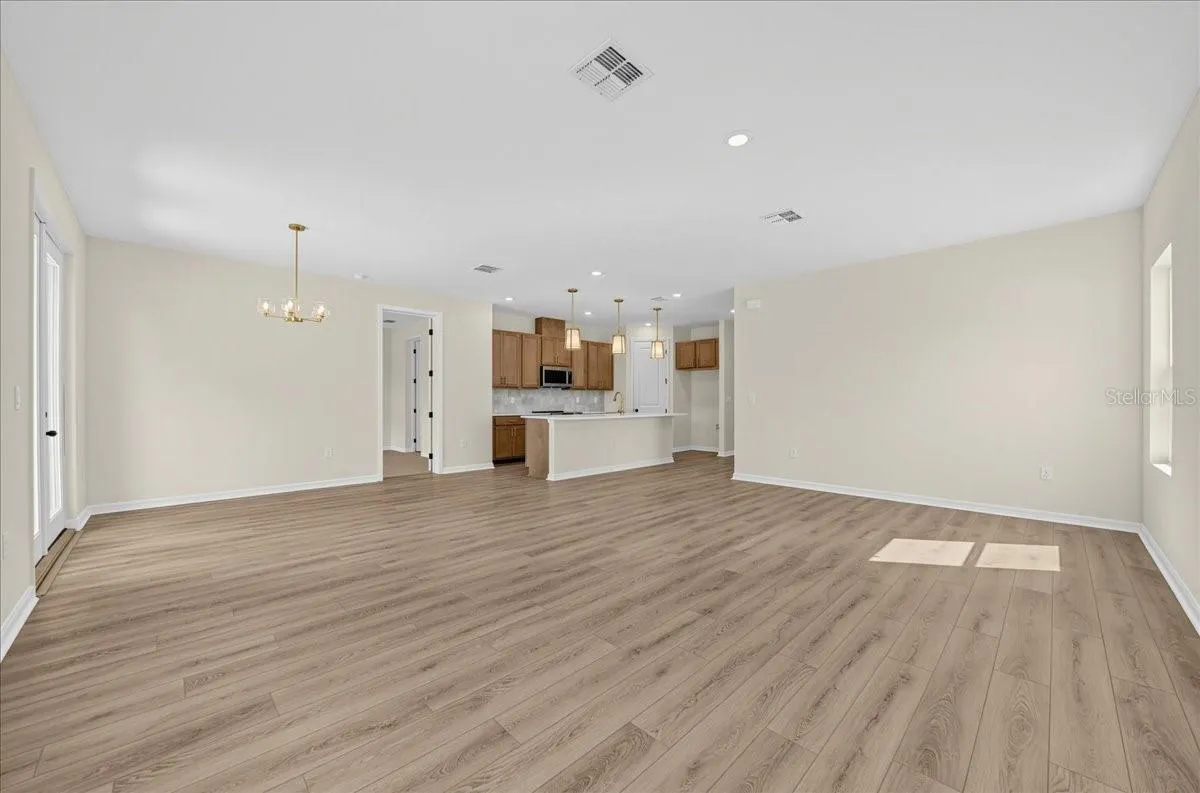 1640 CANE BAMBOO DR