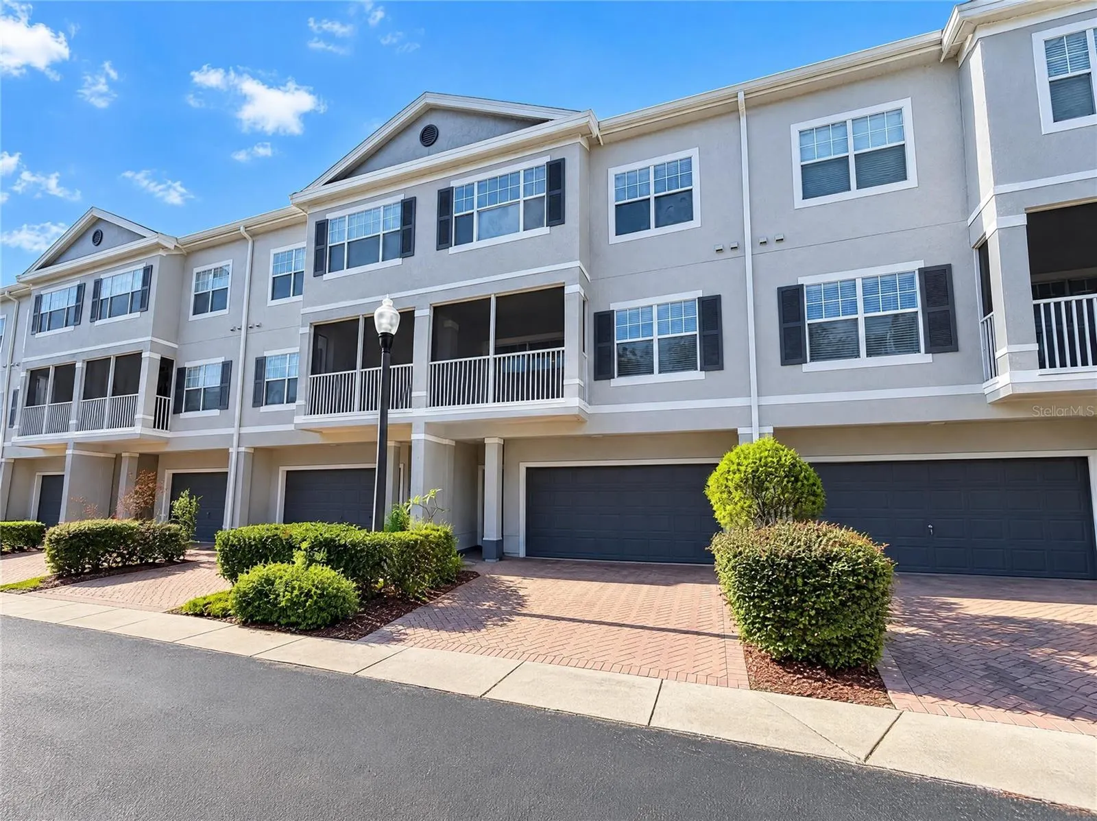 2334 GRAND CENTRAL PKWY #9 #9