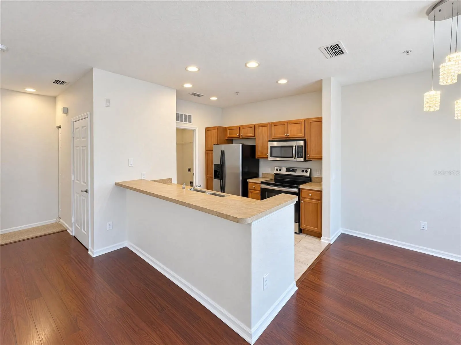2334 GRAND CENTRAL PKWY #9 #9