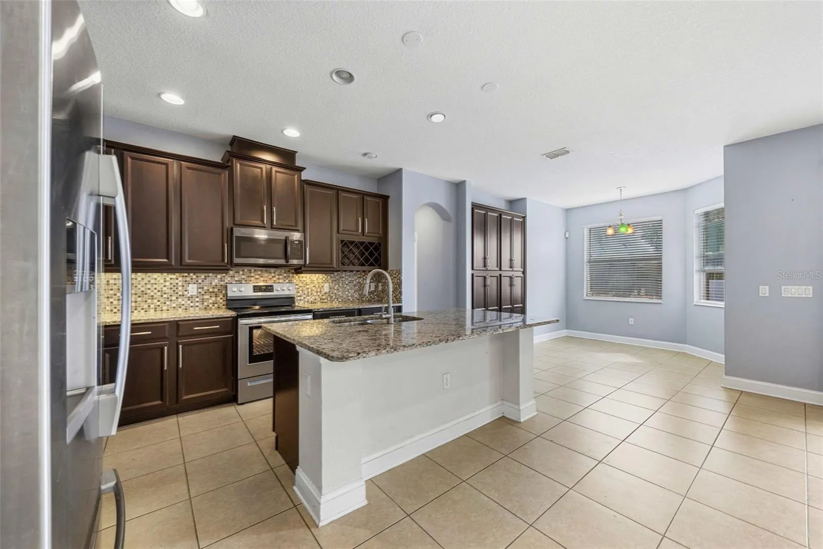 2210 PARKSIDE MEADOW DR