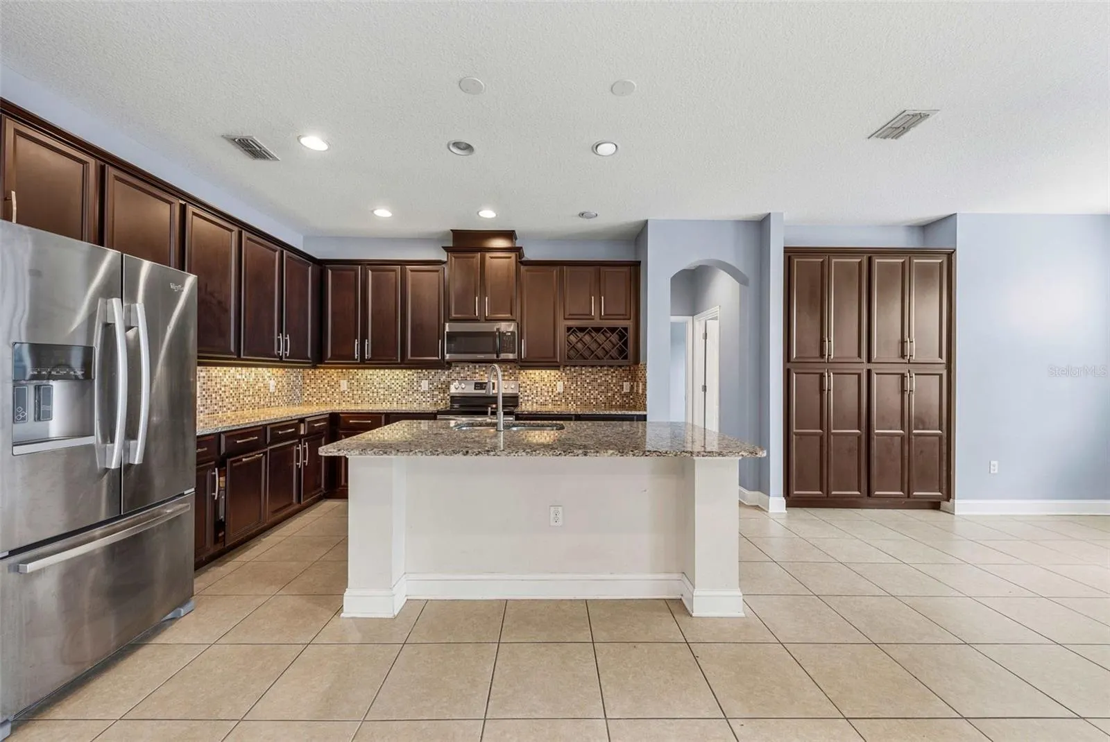 2210 PARKSIDE MEADOW DR
