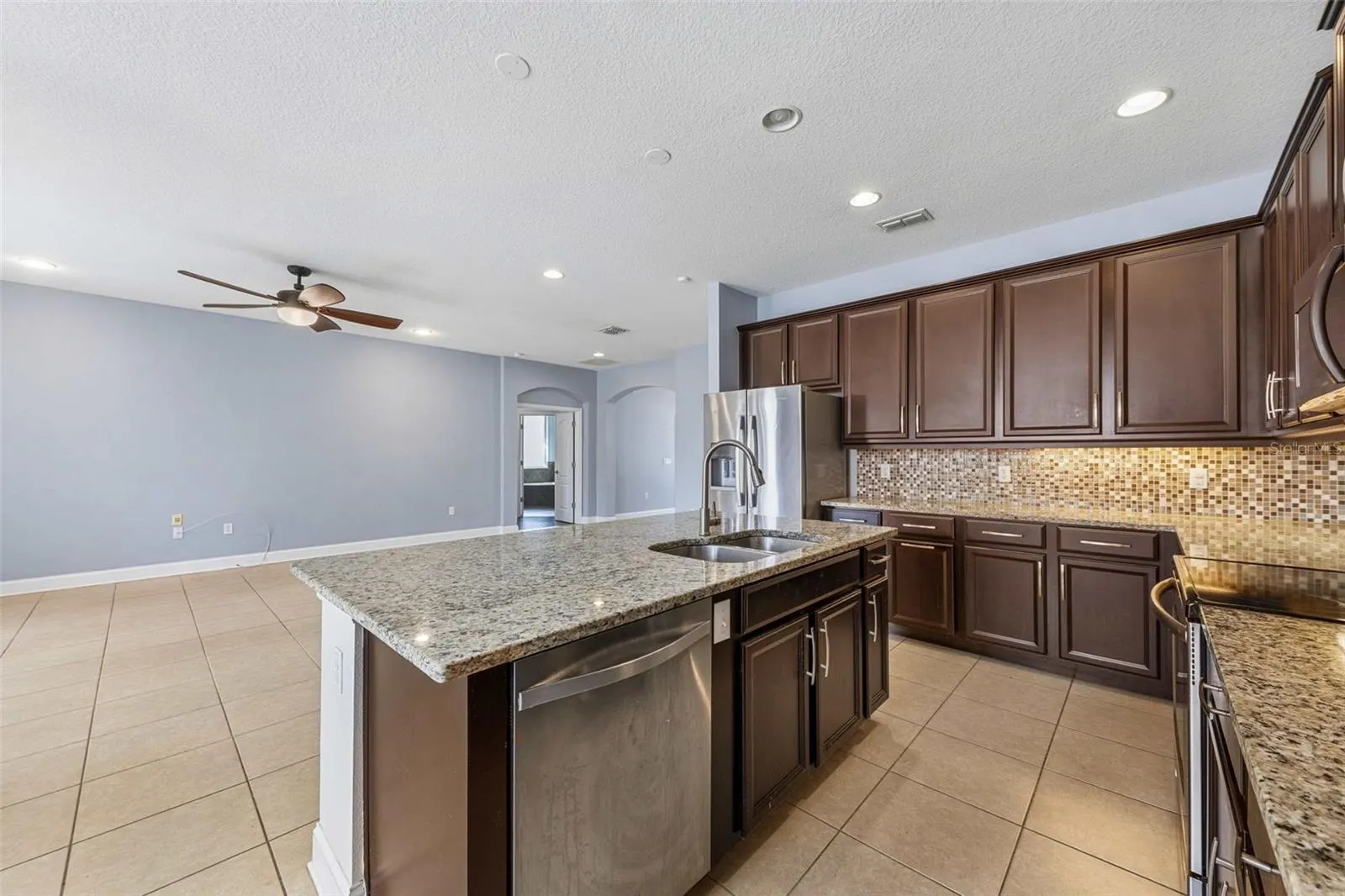 2210 PARKSIDE MEADOW DR