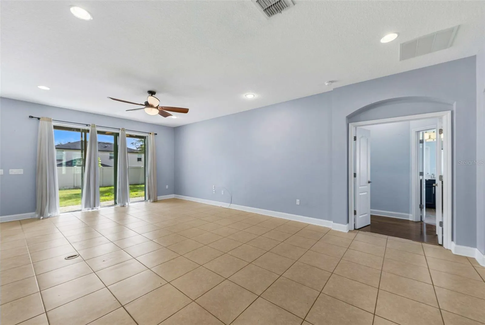 2210 PARKSIDE MEADOW DR