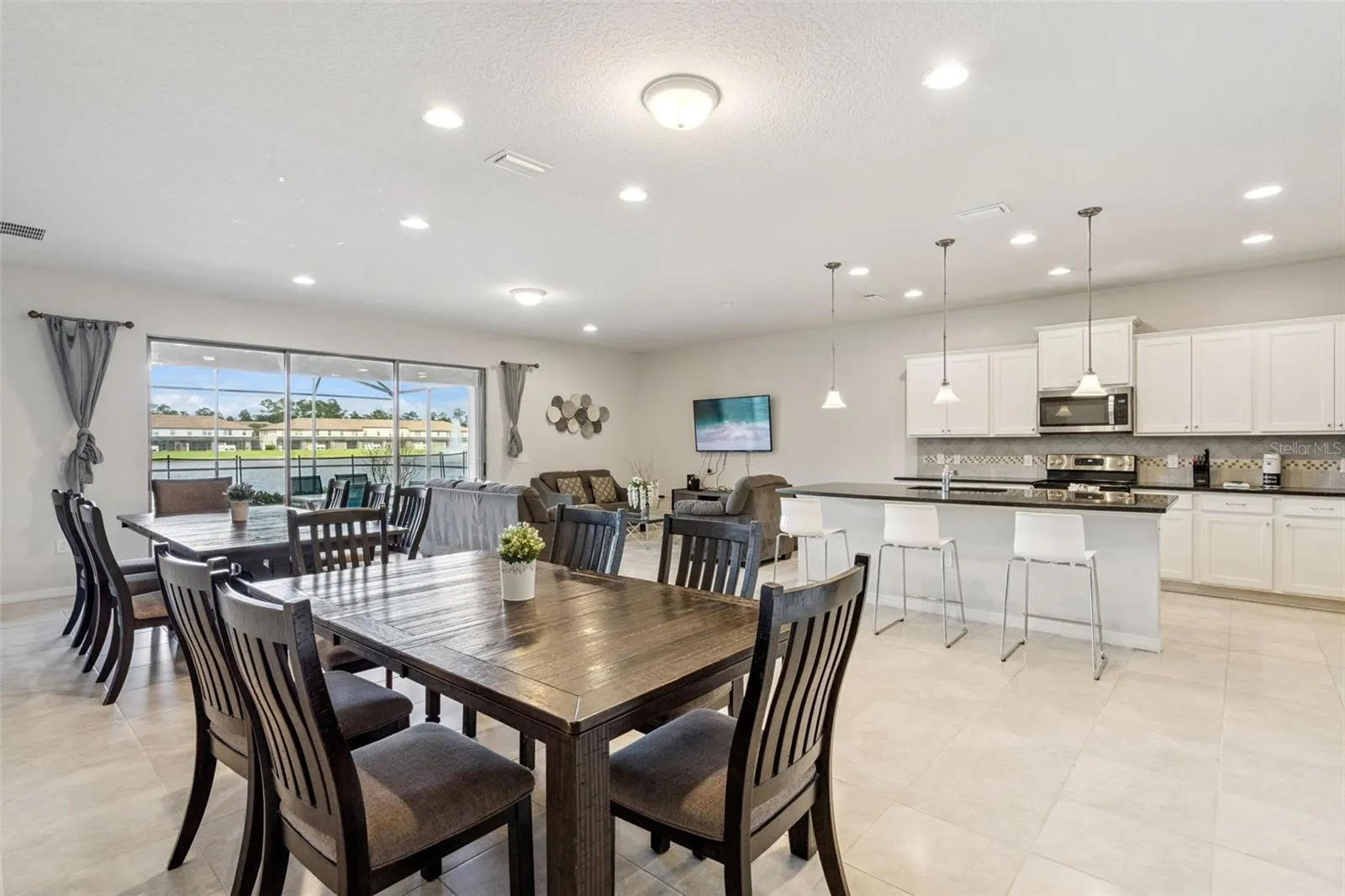 8849 CORCOVADO DR