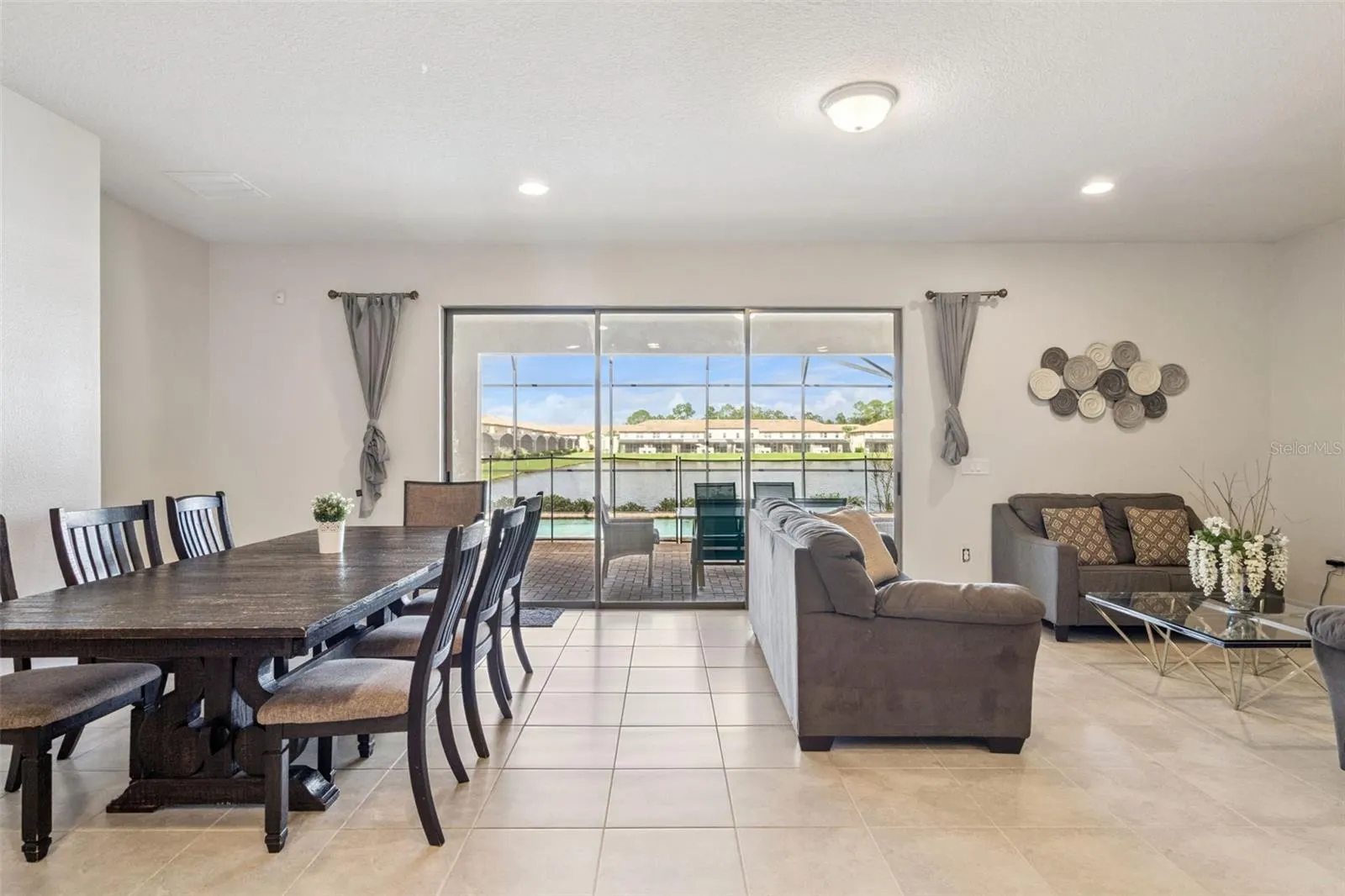 8849 CORCOVADO DR