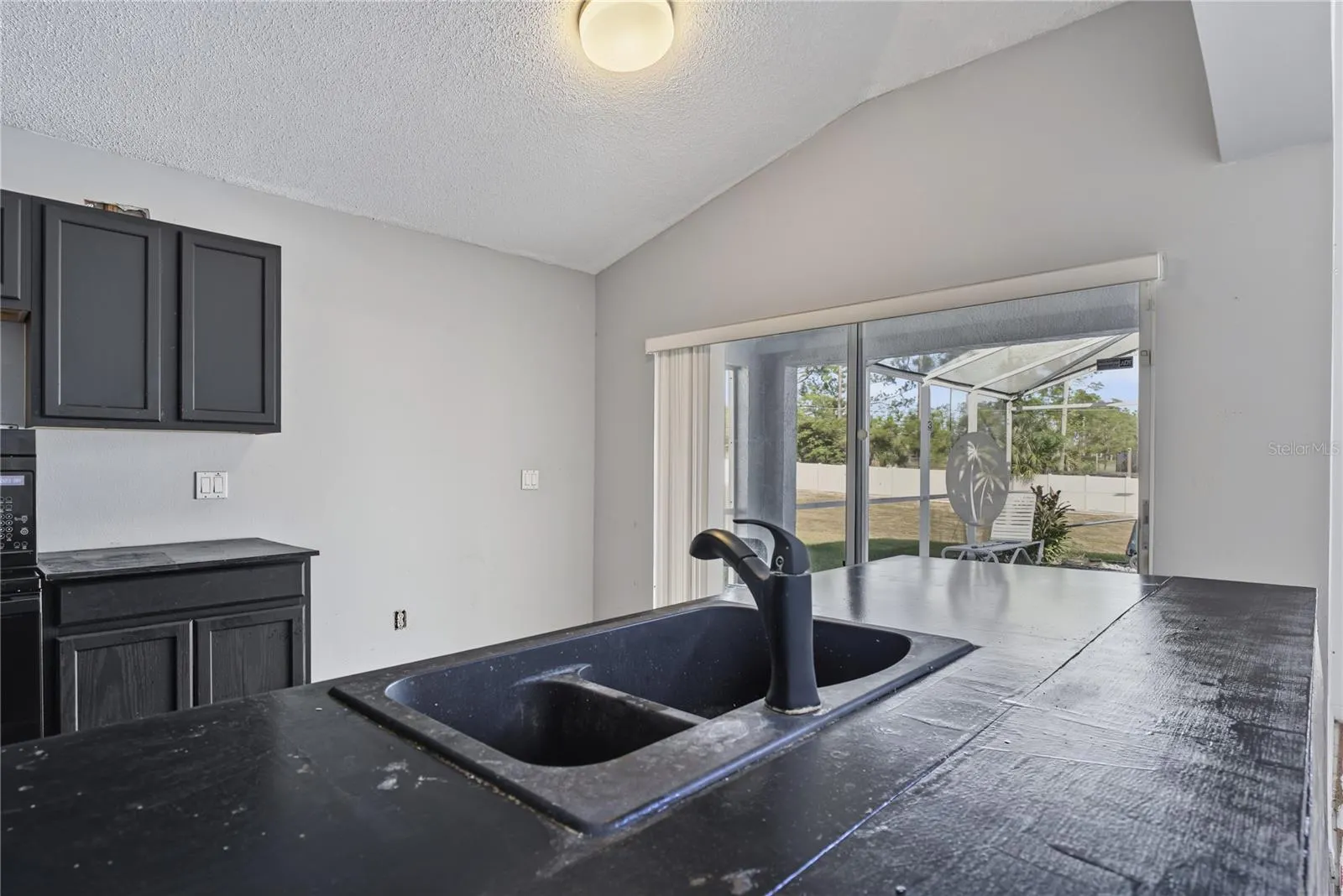 291 GROSVENOR LOOP
