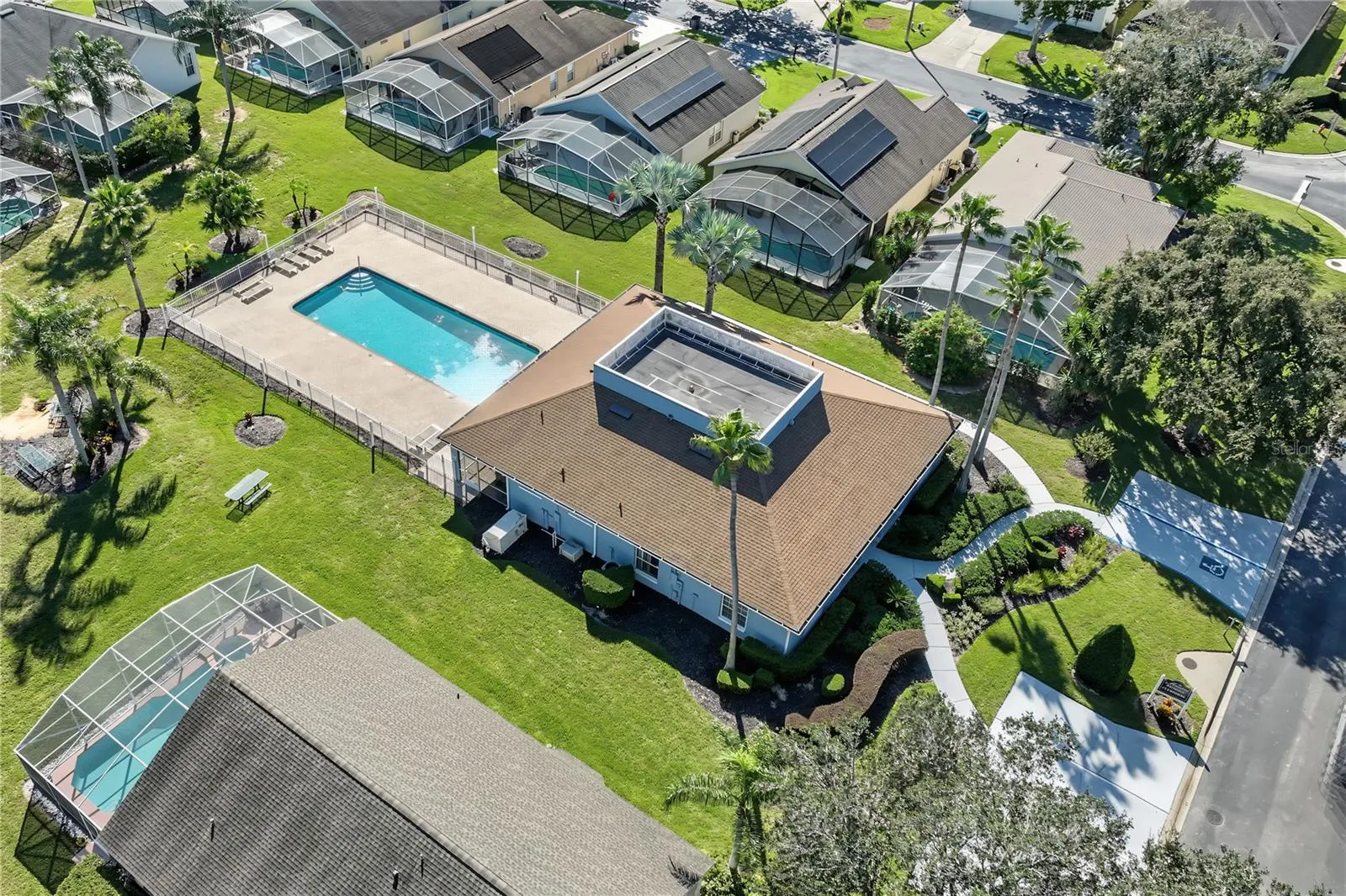 291 GROSVENOR LOOP