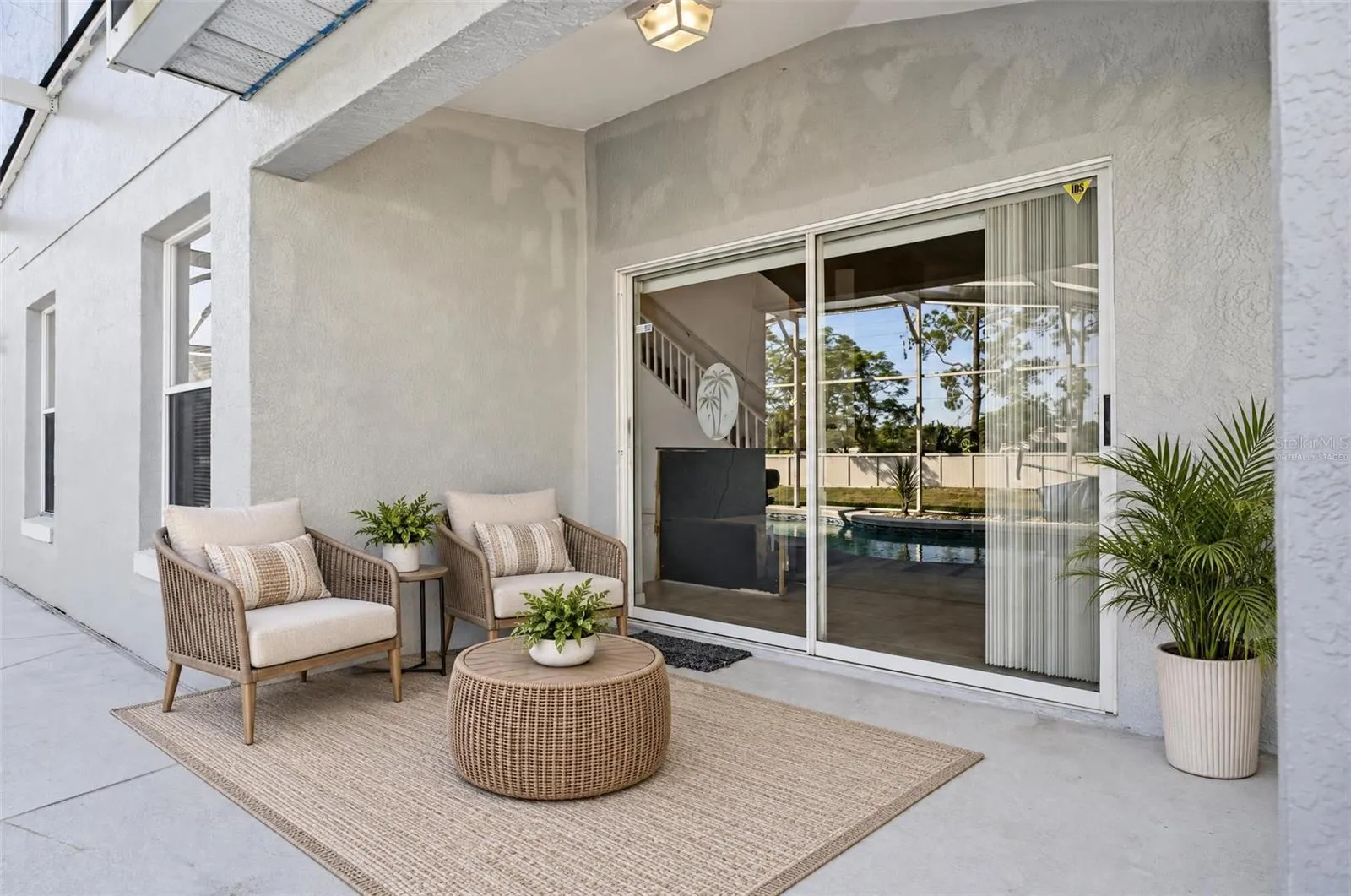 291 GROSVENOR LOOP