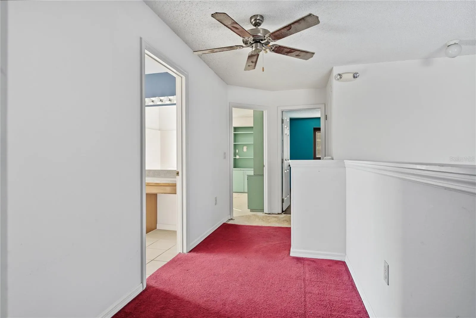 291 GROSVENOR LOOP