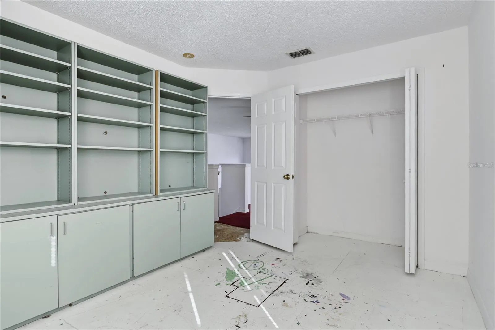 291 GROSVENOR LOOP