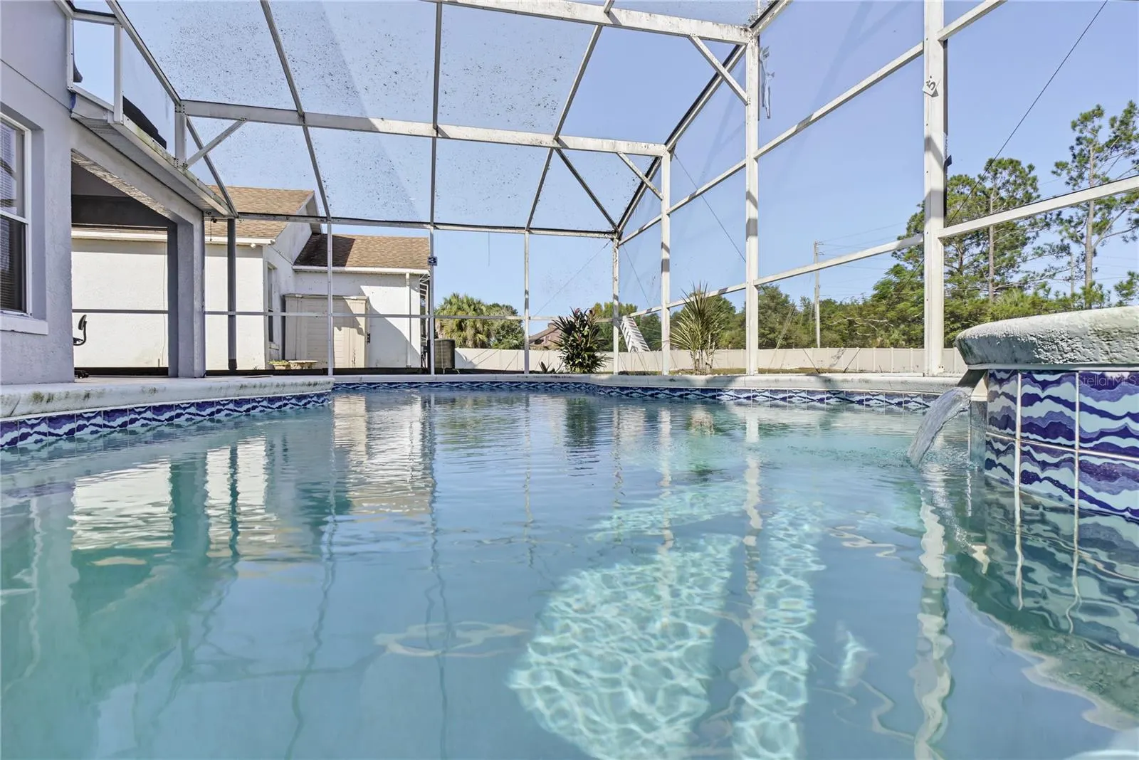 291 GROSVENOR LOOP