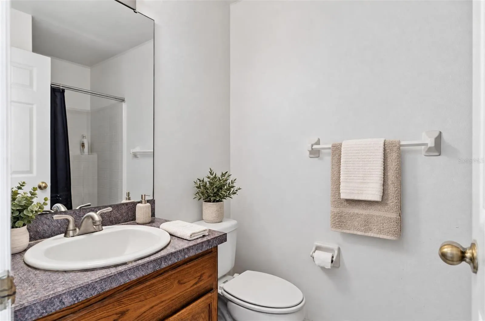 291 GROSVENOR LOOP