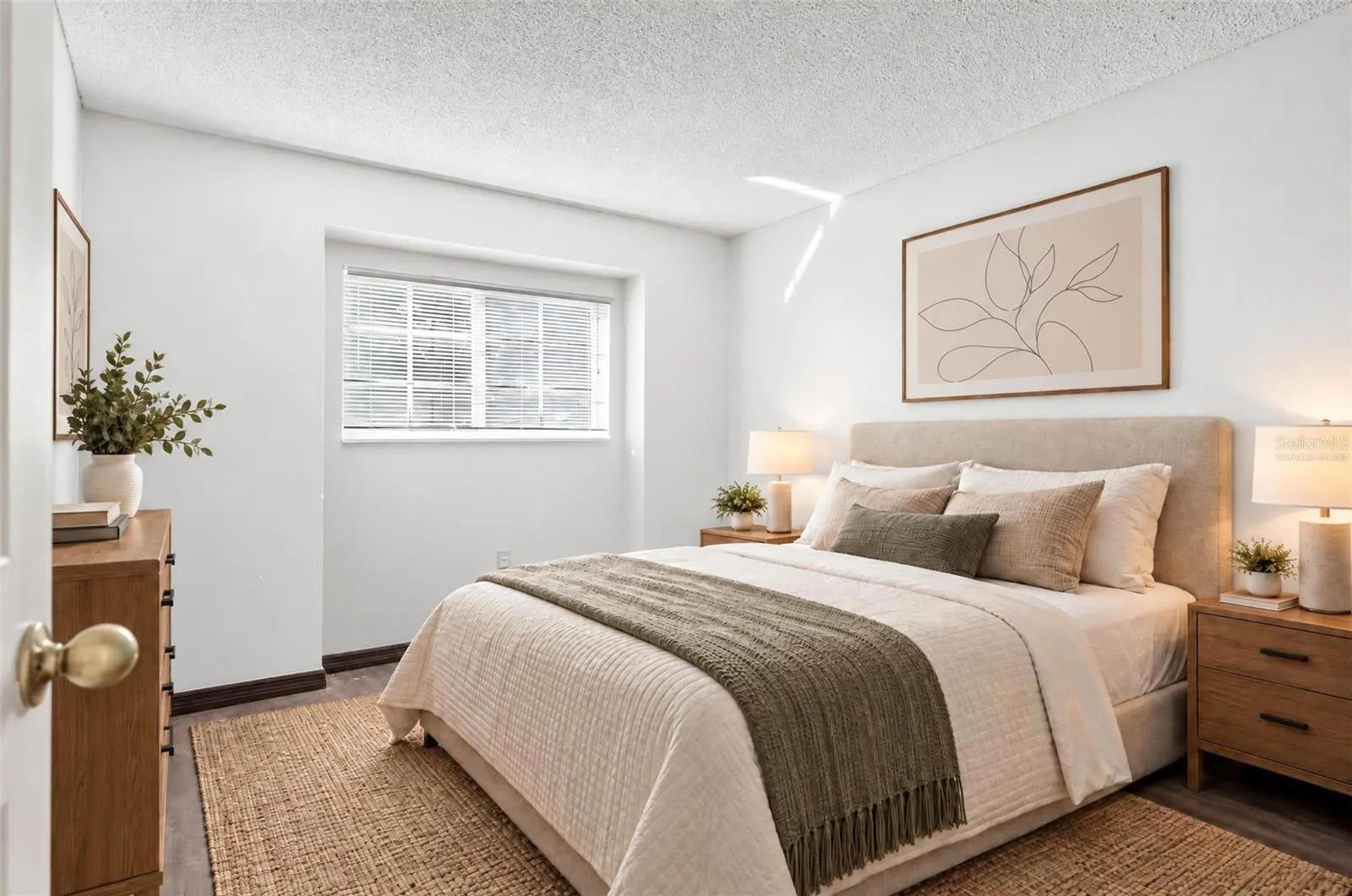 291 GROSVENOR LOOP