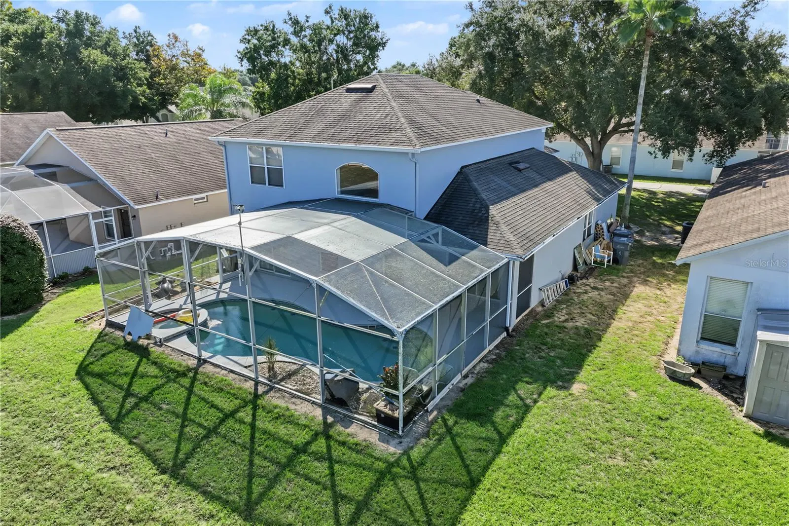 291 GROSVENOR LOOP