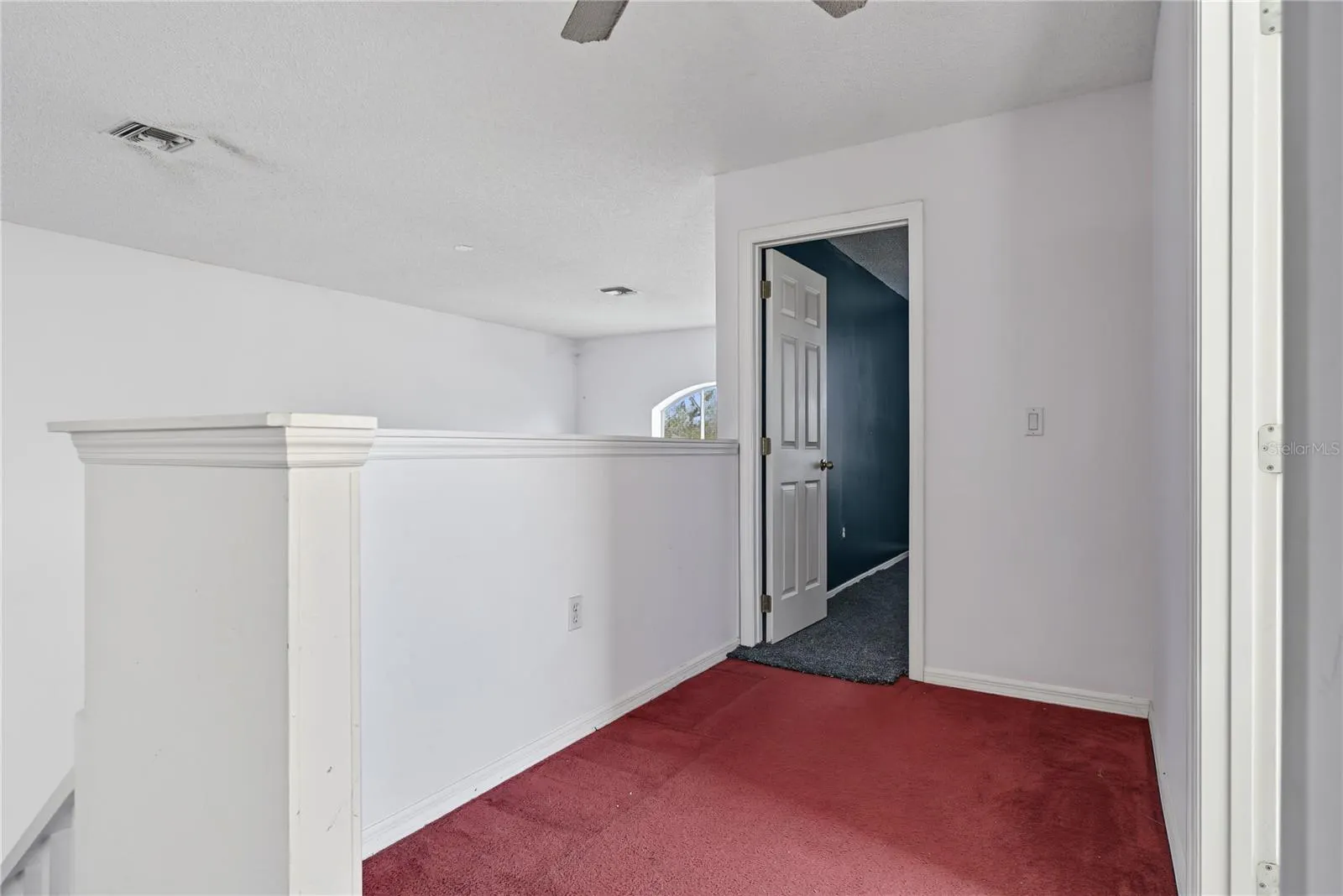 291 GROSVENOR LOOP
