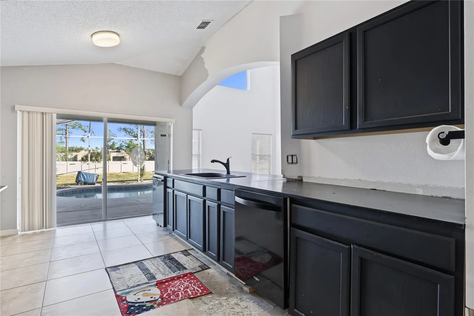291 GROSVENOR LOOP