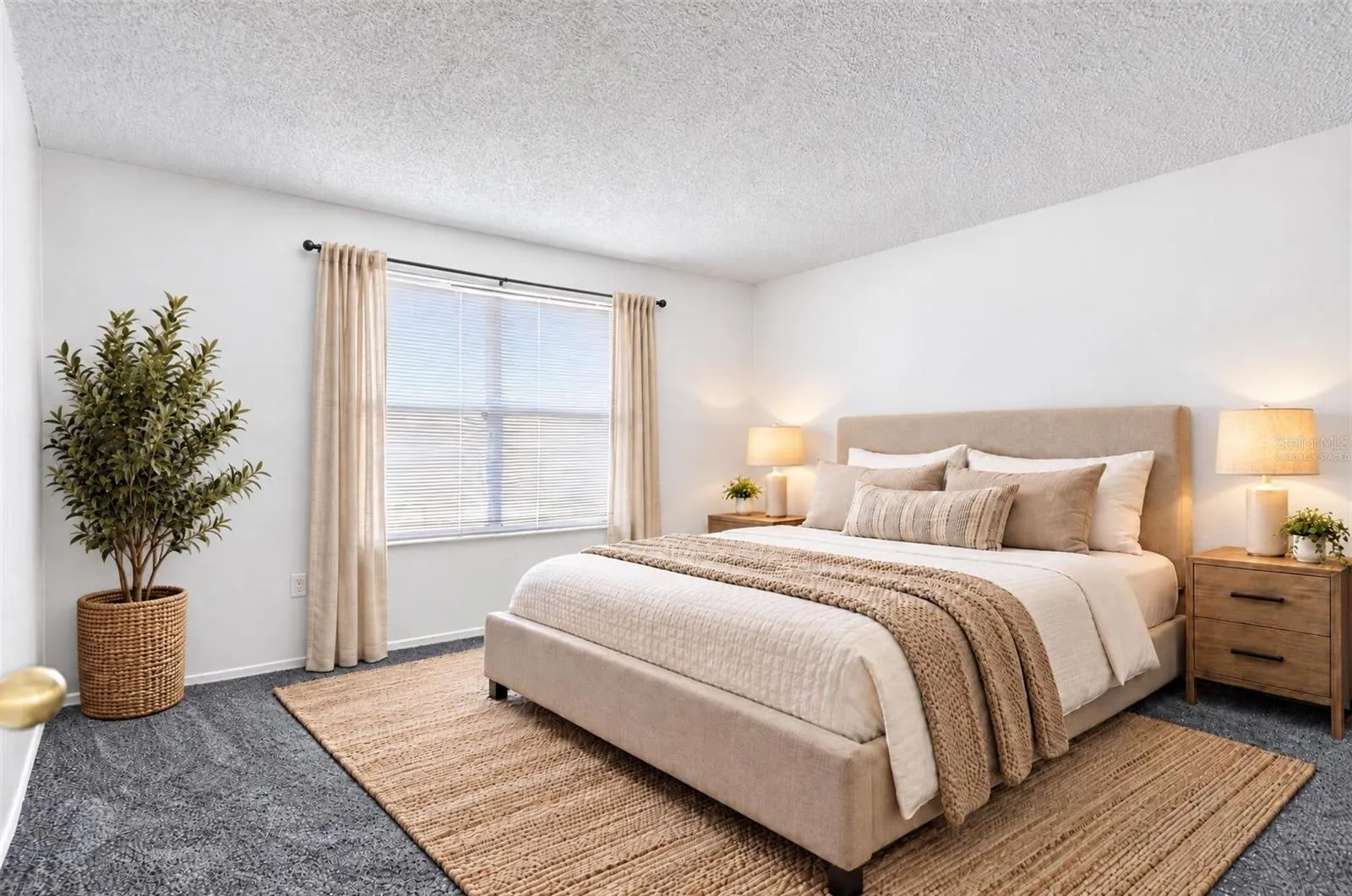 291 GROSVENOR LOOP