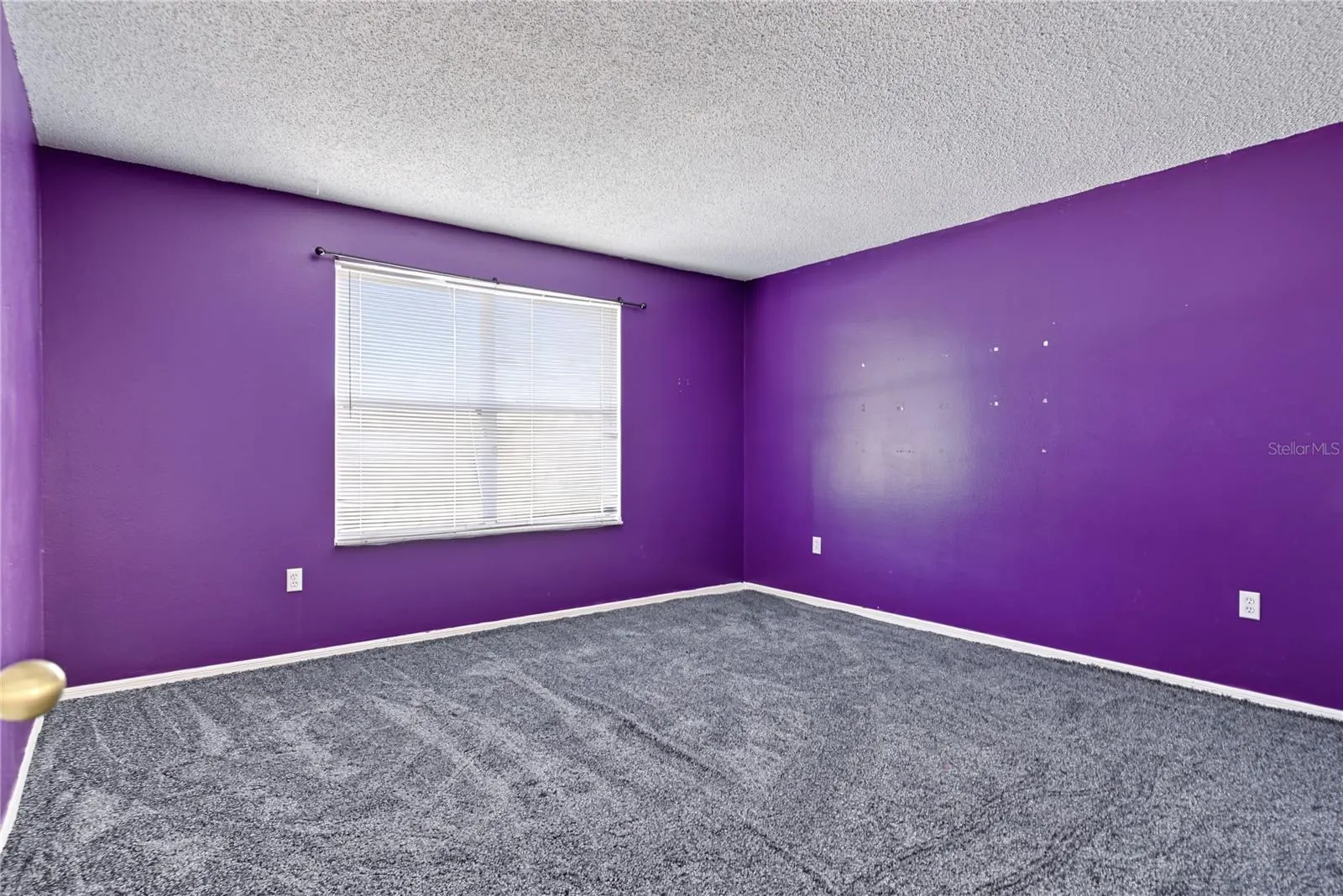 291 GROSVENOR LOOP