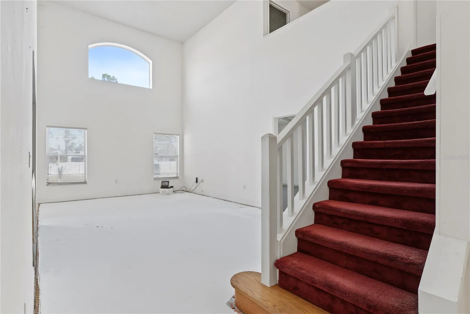 291 GROSVENOR LOOP
