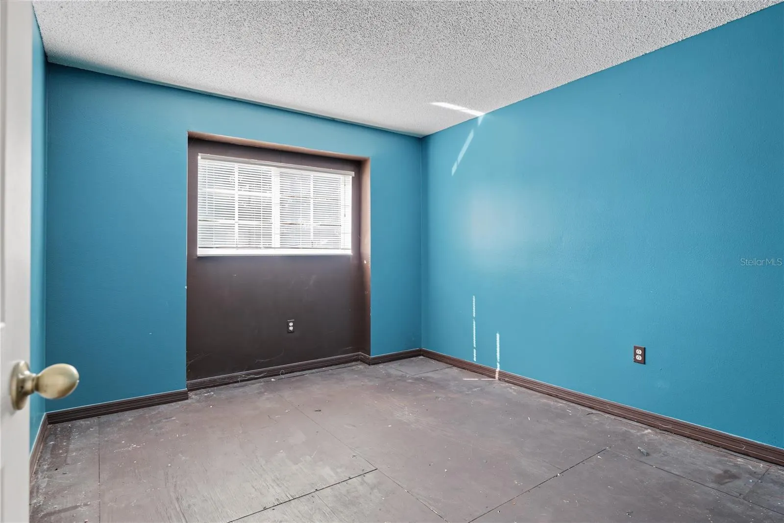 291 GROSVENOR LOOP