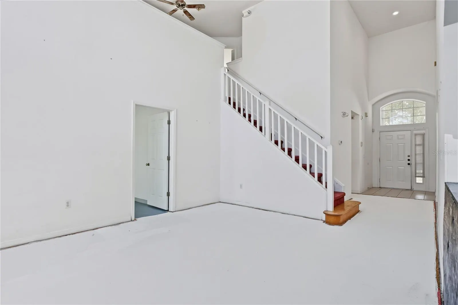 291 GROSVENOR LOOP