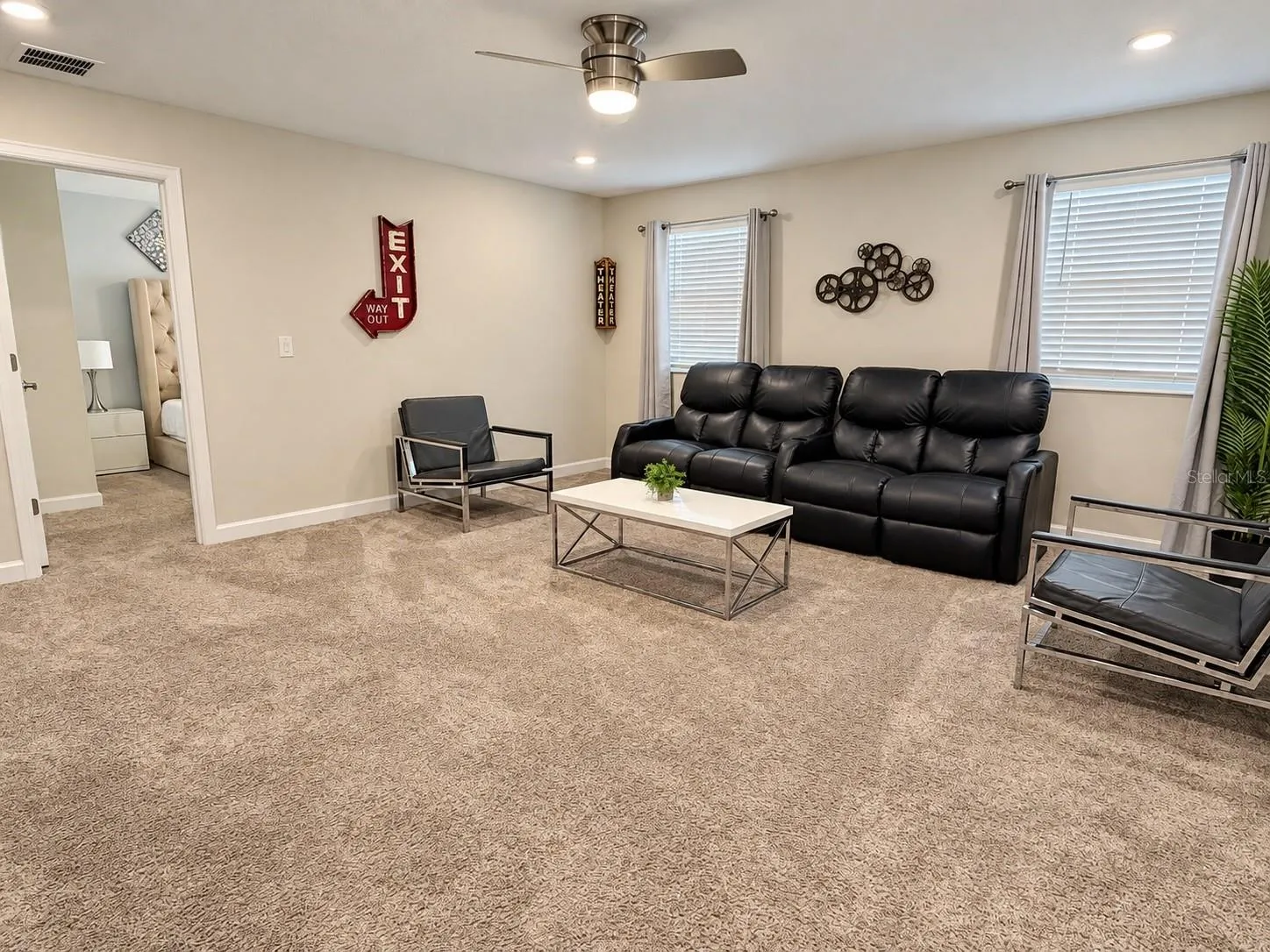 4553 TARGET BLVD