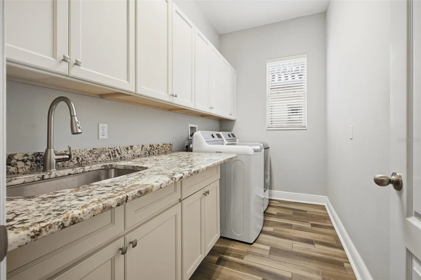 14656 PYLON CT