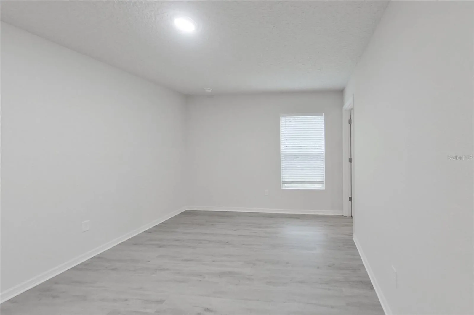 6978 N DADE PT