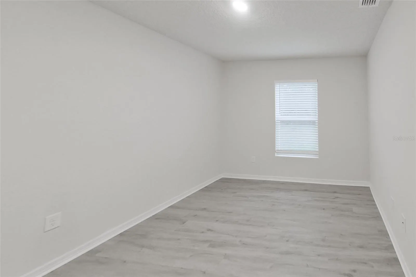 6978 N DADE PT
